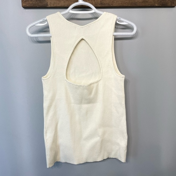 NWT Banana Republic Women’s white/cream coloured top, keyhole back size S - Picture 5 of 9